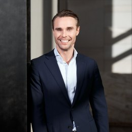 AI热潮下股市分化加剧：大型科技股狂飙，小盘科技股束手无策